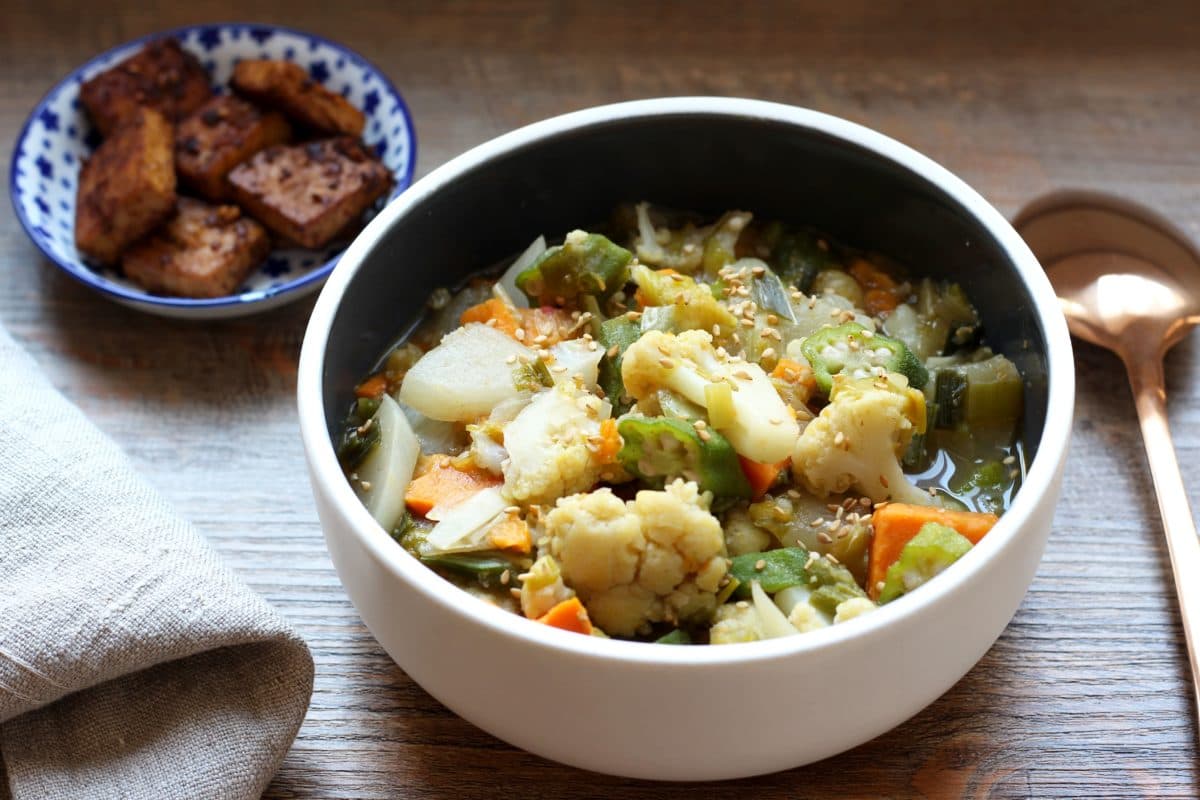 Soupe d’hiver aux épices thaï et tofu snacké
